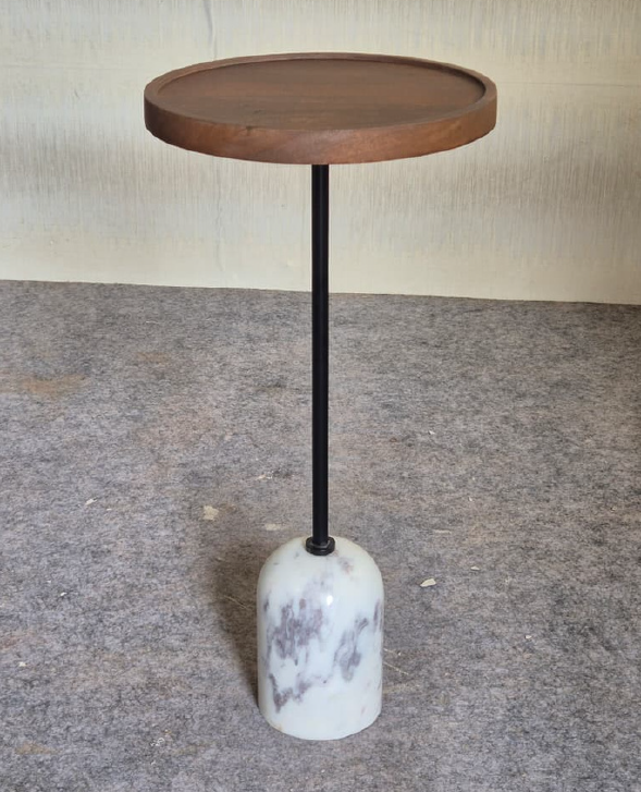 Merlot Drink Table